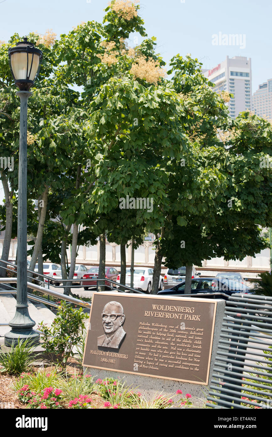Woldenberg Park entlang der Mississippi-Fluss im French Quarter von New Orleans Louisiana Stockfoto