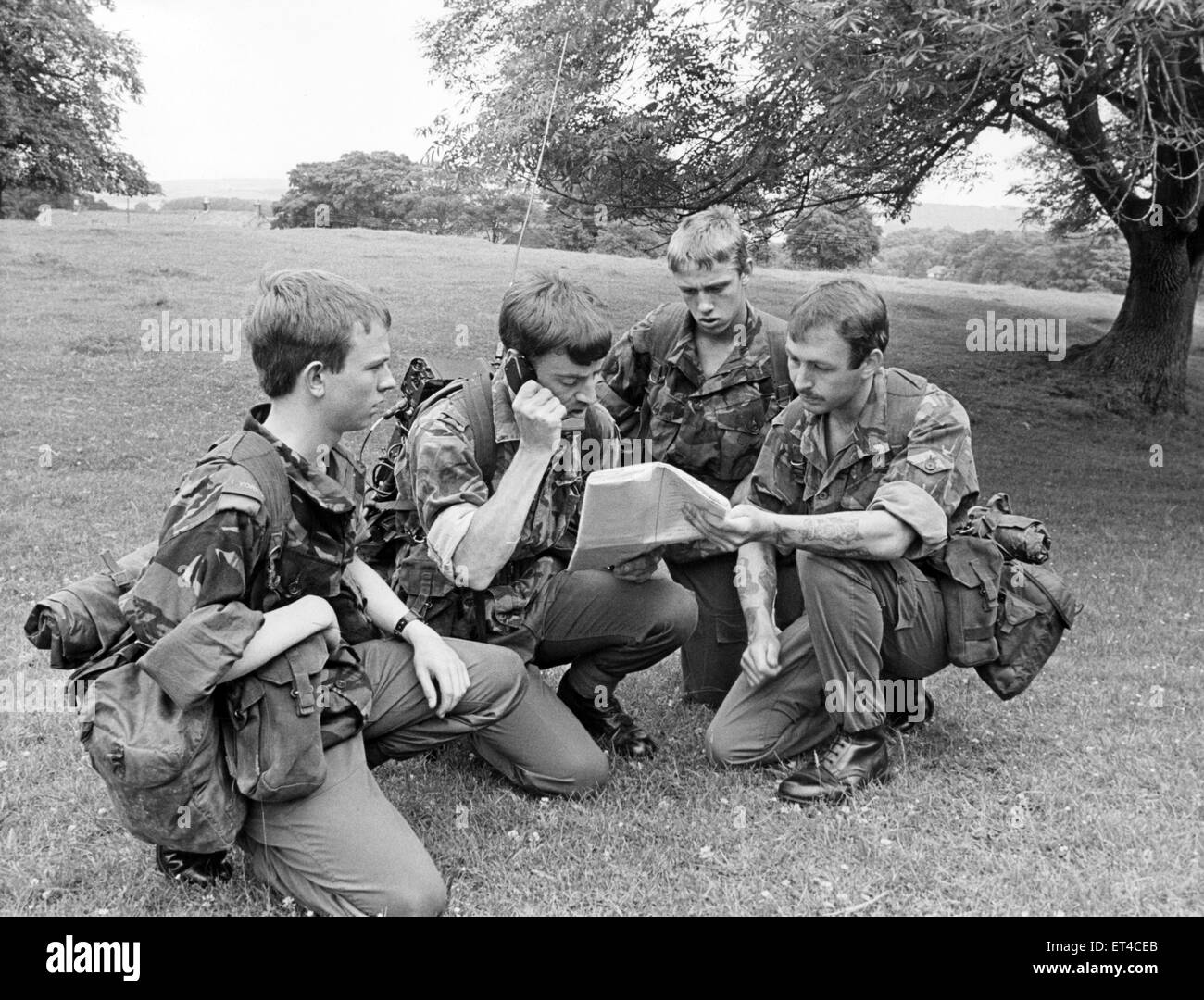 Teesside Troopers stapfte in schwierigem Gelände, in der jährlichen Tom Leonard Trophy am Wochenende zu konkurrieren. Teams aus B (The Green Howards) Firma 1. Bataillon Yorkshire Volunteers in Angriff genommen die zehn-Meilen-Kurs über Nähe Topping Kildale und hohen Klippe Nab, das Siegerteam, Steven Gibson, Terry Wood, Peter Ness und Malcolm Priestley, gelang eine Zeit von zwei Stunden, zehnten acht Minuten, 14. Juli 1984. Stockfoto