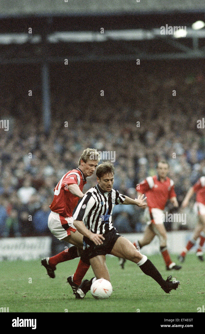 Englische League Division One Match im Upton Park. Charlton Endspiel vor der Rückkehr in ihre ehemalige Heimat The Valley. Charlton Athletic 1 V Newcastle United 3. 14. November 1992. Stockfoto