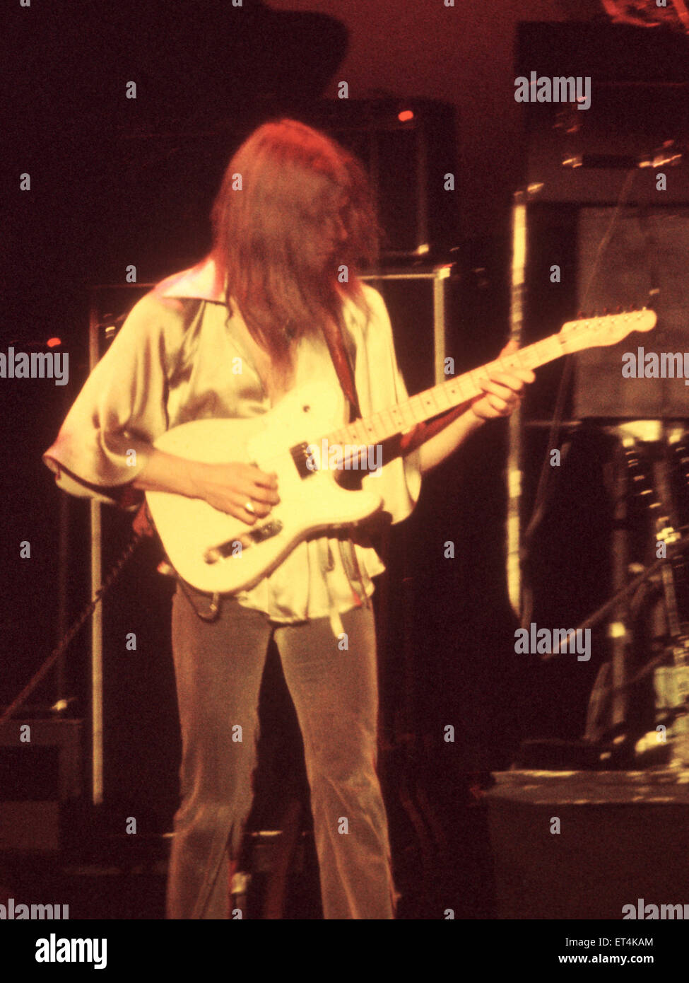 Steve Howe von der progressive Rock-Band Yes in Performance an der Miami, Jai-Alai Fronton, Miami, Florida, USA am 28. November 1974. Stockfoto