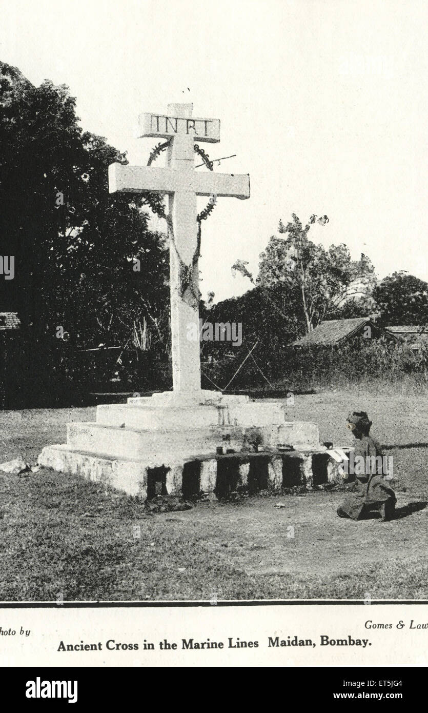 Katholische Gemeinschaft; altes Kreuz; Marine Lines Maiden; Bombay; Mumbai; Maharashtra; Indien; Asien; asiatisch; indisch; alter Jahrgang 1900s Bild Stockfoto