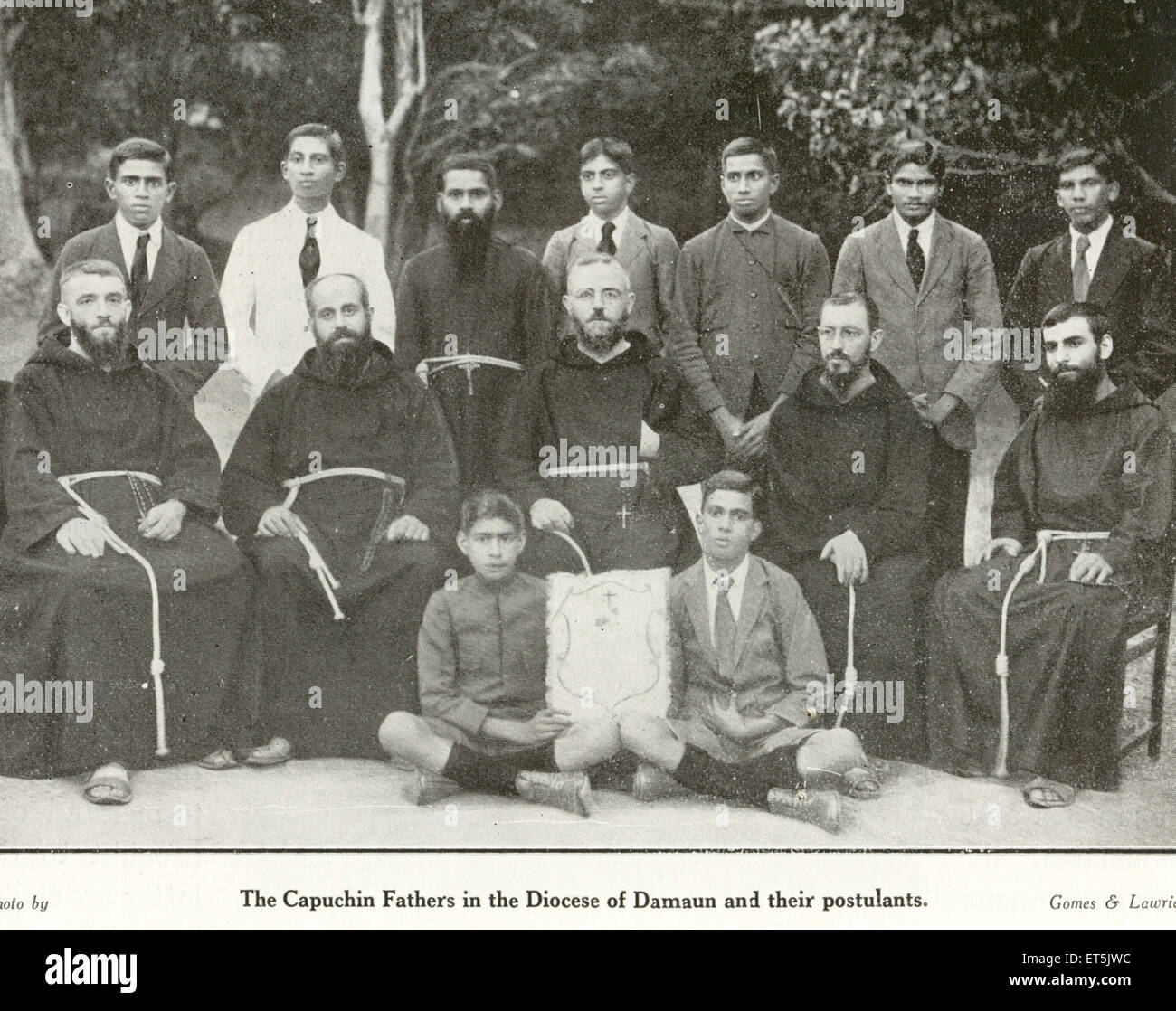 Katholische Gemeinschaft; Kapuzinerpatres; Diözese von Damaun; Daman; Indien; Union Territory; UT; Indisch; Asien; Asiatisch; alter Jahrgang 1900s Bild Stockfoto