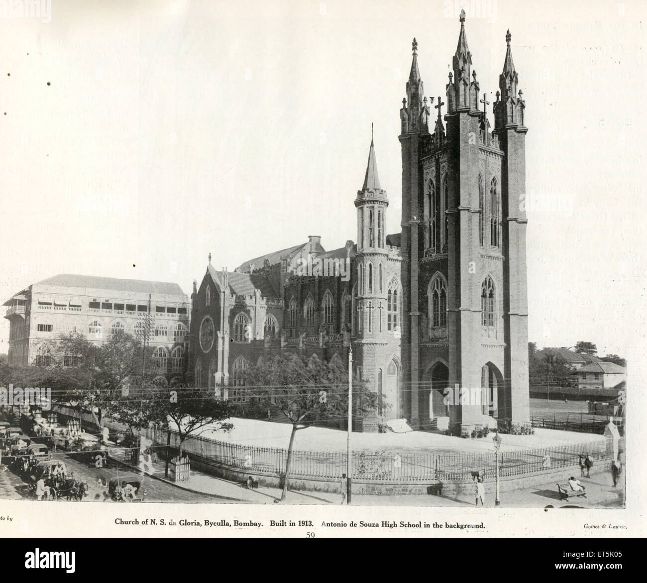 Katholische Community Gloria Church und Antonio de Souza High School Hintergrund Indien Mumbai Maharashtra Indien Stockfoto