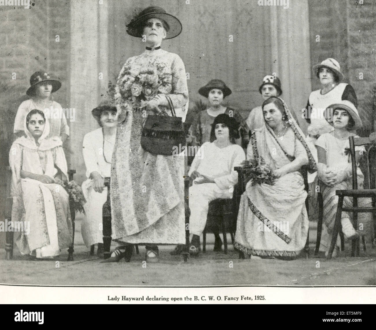 Katholische Gemeinde Lady Harward deklarieren offen B. C. W. O. Fancy Fete 1925; Indien nicht Herr Stockfoto