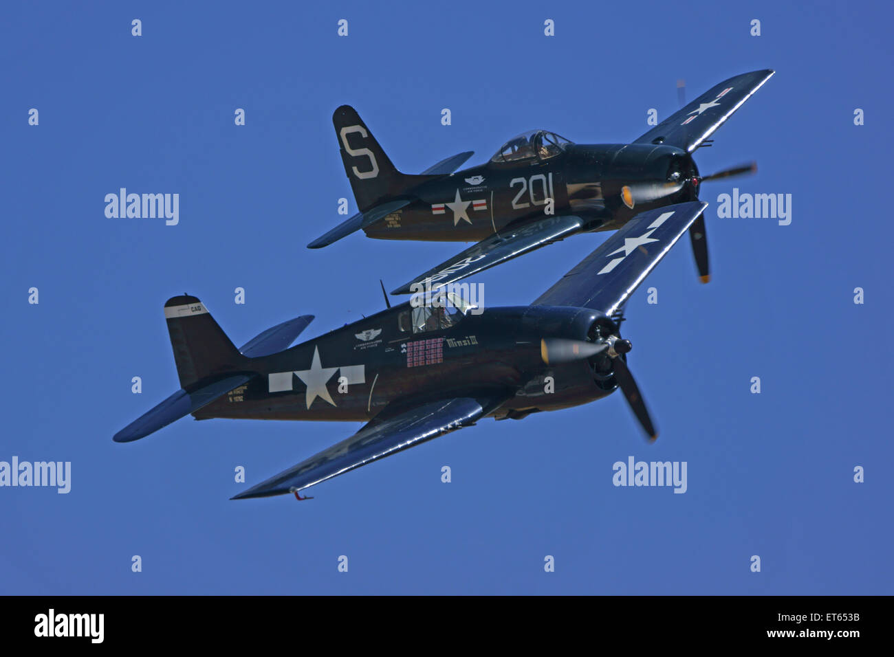 Marine WWII Kämpfer Flugzeuge fliegen auf 2015 Air Show Stockfoto