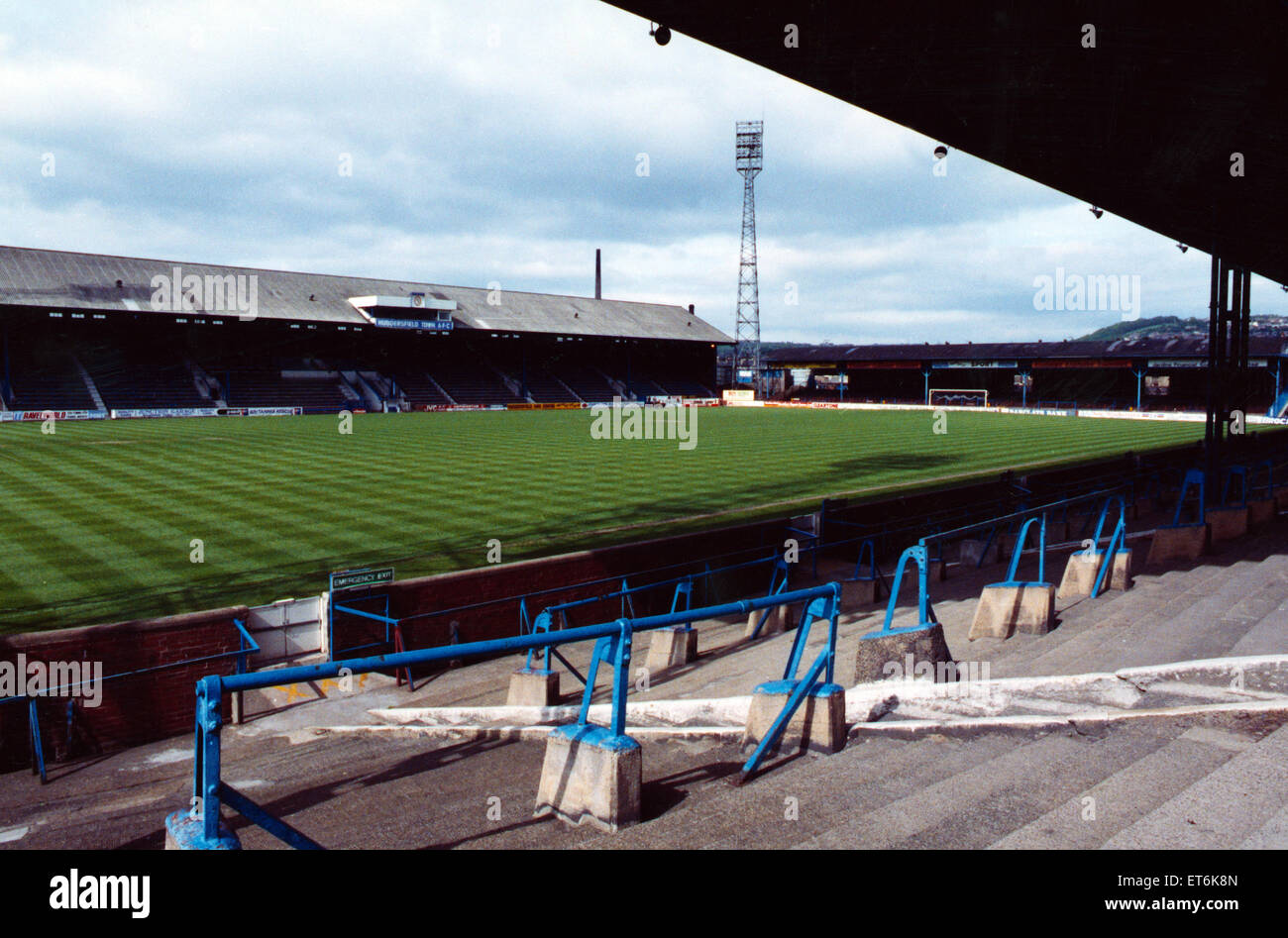 Leeds Road ist ein Fußballstadion in Huddersfield. Sie bedient von seinem Bau im Jahre 1908 bis Alfred McAlpine Stadium in der Nähe der 1994 eröffnete? 95 Saison. Es war die Heimat von Huddersfield Town FC 24. Februar 1993. Stockfoto