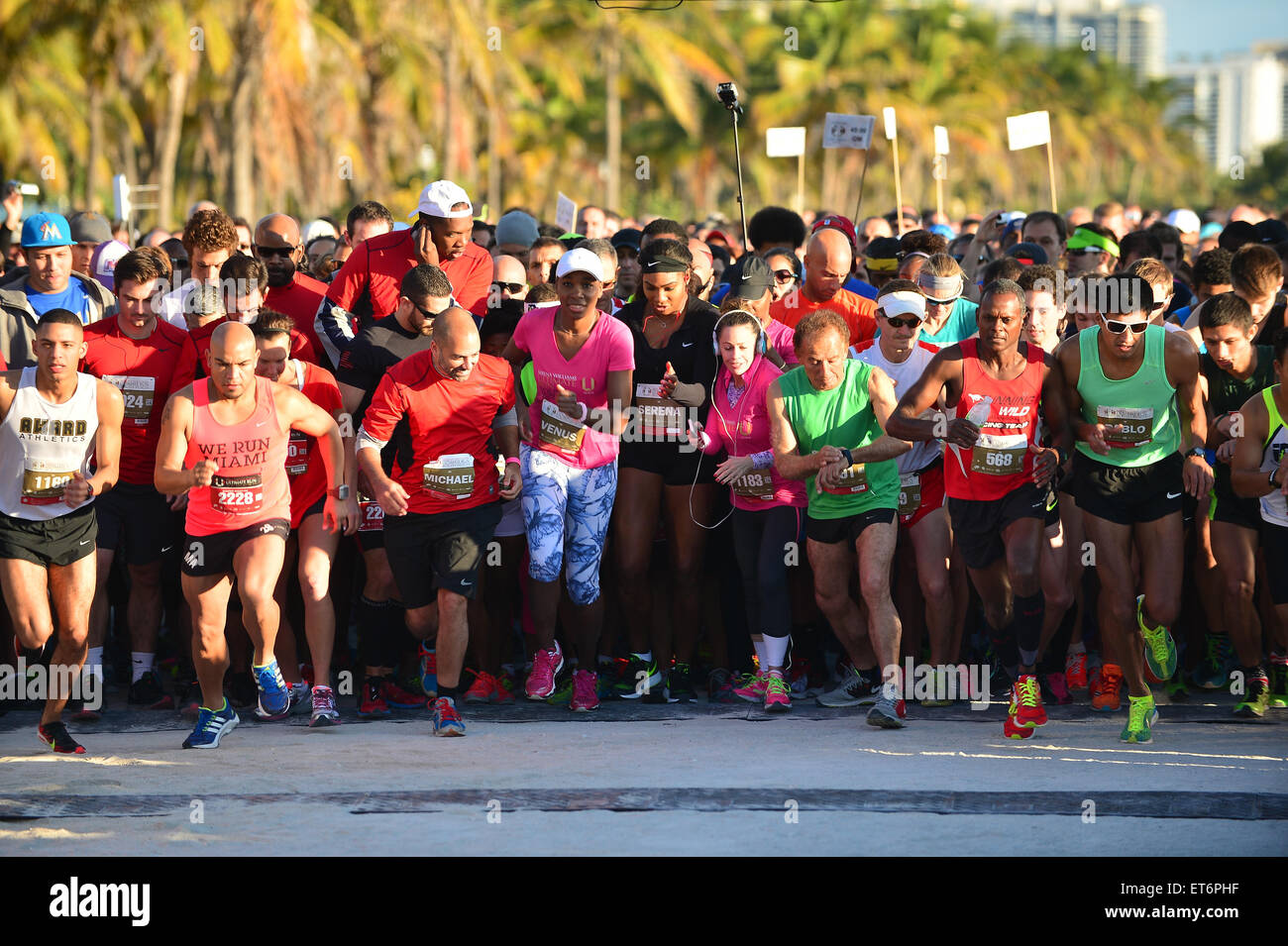 Womens World No. 1 Ranking Tennisspielerin Serena Williams konkurriert die ultimative laufen South Beach mit: Venus Williams, Serena Williams wo: Miami Beach, Florida, USA bei: Kredit-14. Dezember 2014: JLN Photography/WENN.com Stockfoto