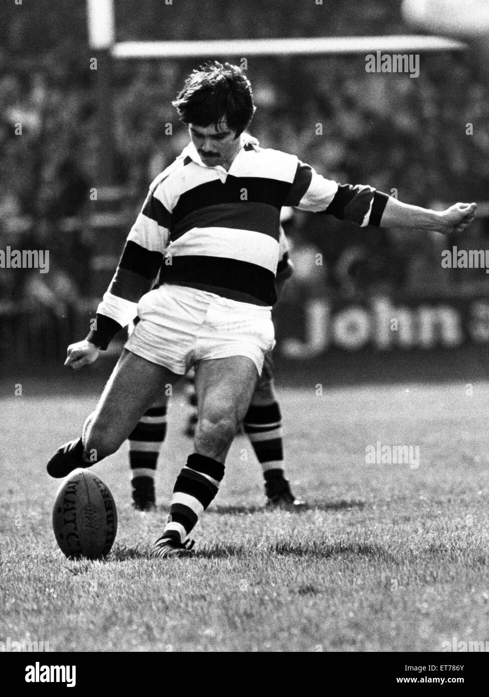 Walisischer Rugby-Union-Finale - Pontypool 18-6 Swansea. Drei weitere Punkte für Pontypool voll zurück Peter Lewis. 30. April 1983. Stockfoto