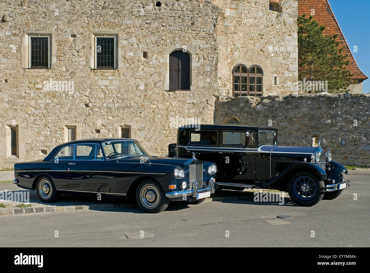 Oldtimer, Rolls-Royce Silver Cloud III 1964 und Talbot M75C 1930 Stockfoto