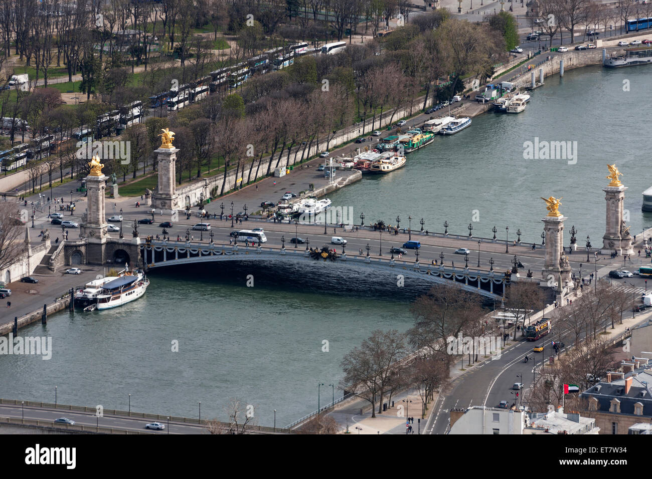 Pont Alexandre Iii Brücke über Seineufer, Paris, Frankreich Stockfoto