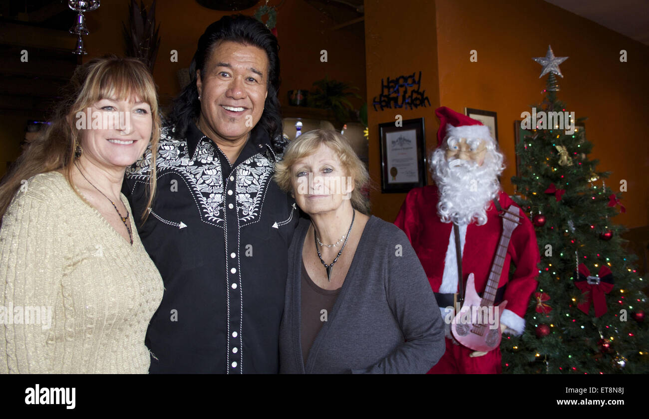 Branscombe Richmond Holiday Party mit: Stephanie Allensworth, Branscombe Richmond, Janette Anderson wo: Tarzana, Kalifornien, Vereinigte Staaten, wann: 28. Dezember 2014 Kredit: Tai Urban/WENN.com Stockfoto