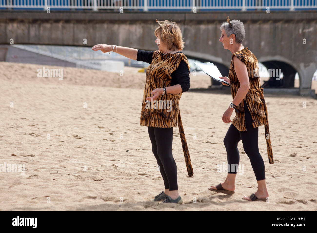 Bournemouth, Dorset, Großbritannien 12. Juni 2015. Frauen 12 Juni 2015 Stockfotos & 12 Juni 2015 Bilder Alamy
