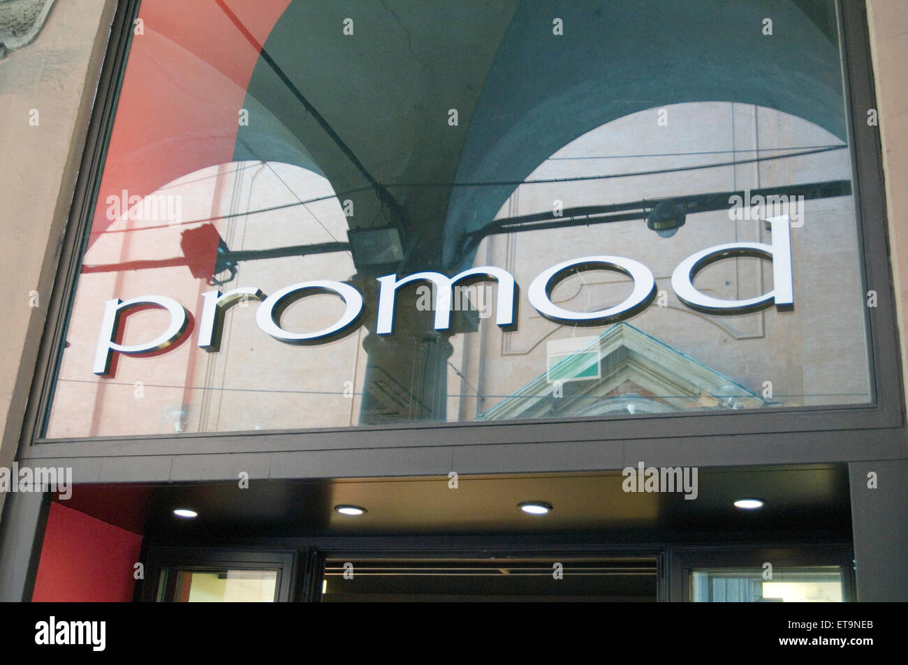 Promod pro mod Damen Kleidung Einzelhändler Einzelhandel shop Shops Bekleidung Modemarke Kette Stockfoto