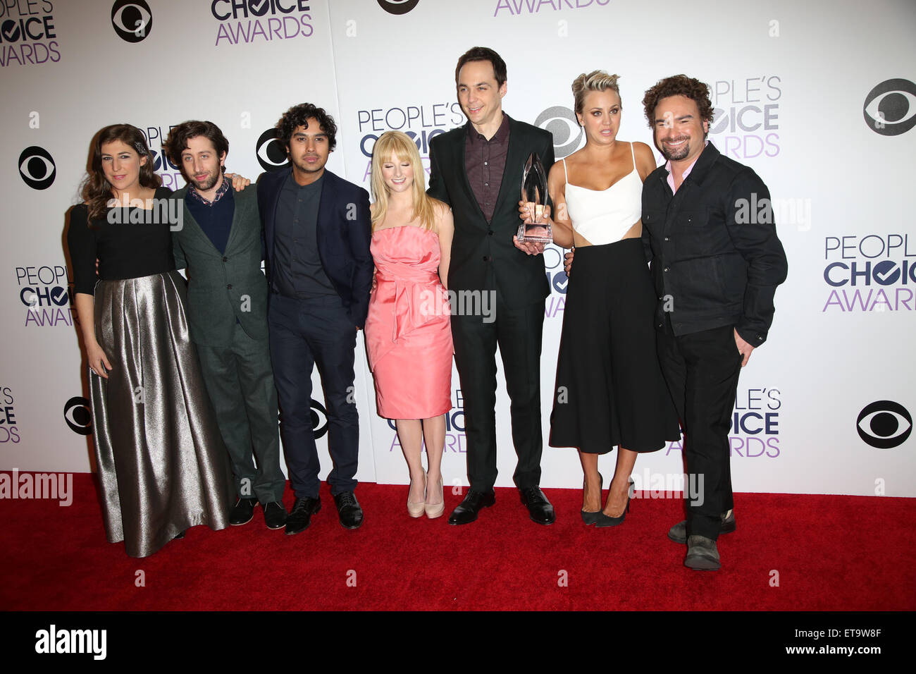 Johnny galecki and kaley cuoco sweeting -Fotos und -Bildmaterial in ...