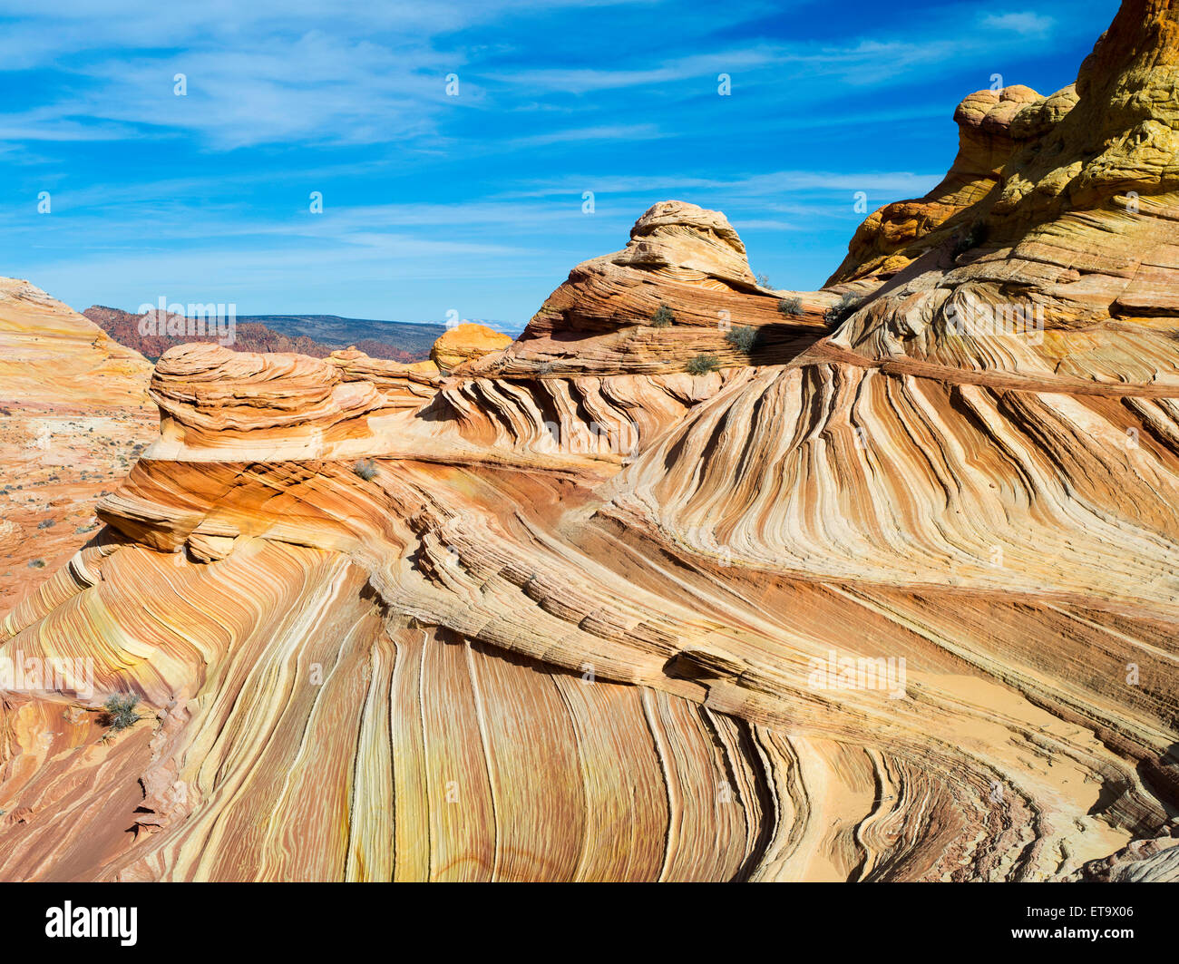 Szene aus die schöne geologische Formation aus bunten gefalteten Sandstein, bekannt als "The Wave". North Coyote Buttes, Vermillion Stockfoto