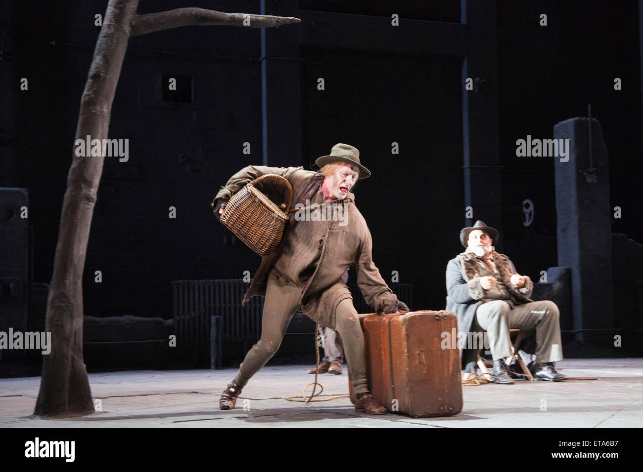Samuel beckett warten auf godot -Fotos und -Bildmaterial in hoher