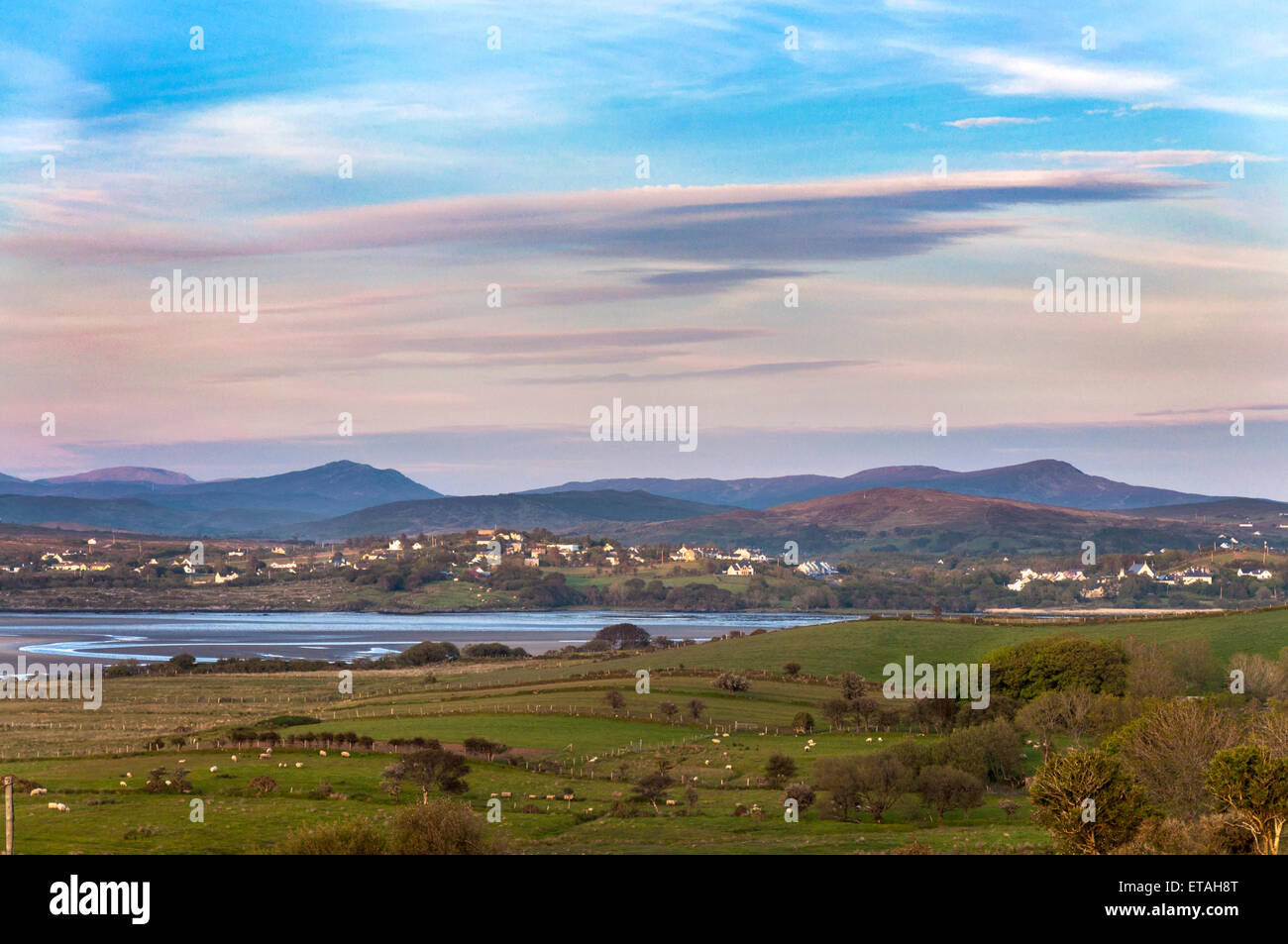 Abends Blick auf Ardara, County Donegal, Irland Stockfoto