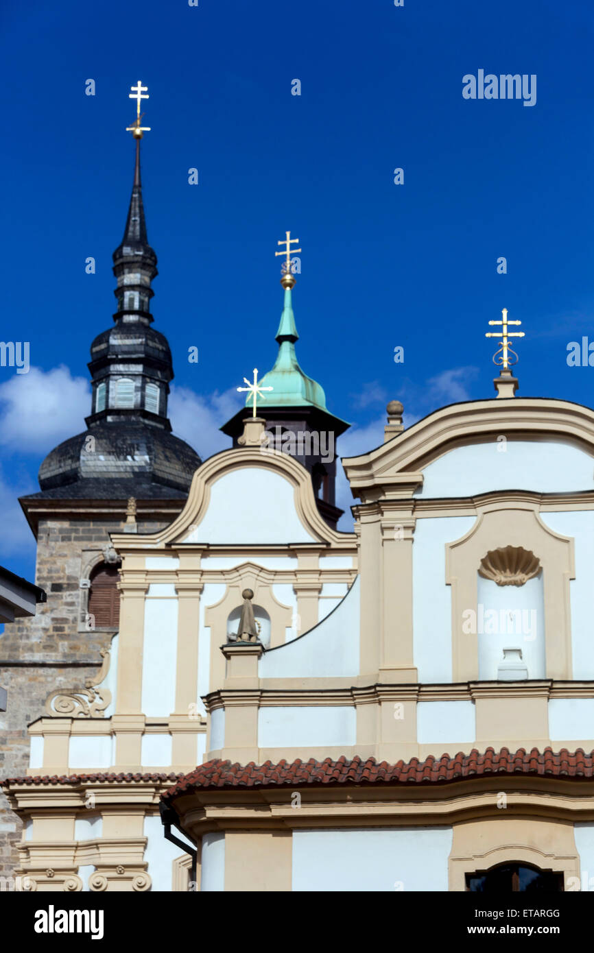 Franziskanerkloster und Kirche der Himmelfahrt der Heiligen Jungfrau Maria, Altstadt von Plzen, Tschechien, Europa Stockfoto
