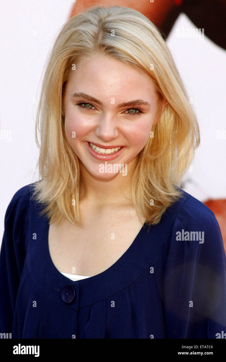 AnnaSophia Robb besucht die Weltpremiere von "The Game Plan" am El Capitan Theater in Hollywood statt. Stockfoto