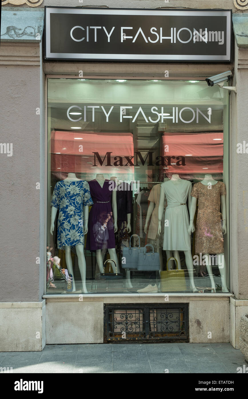 ein Schaufenster der Stadt Mode in Sarajevo Stockfoto
