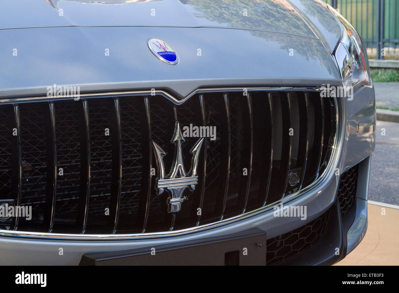 Turin, Italien, 11. Juni 2015. Vorderansicht des Maserati Quattroporte. Stockfoto