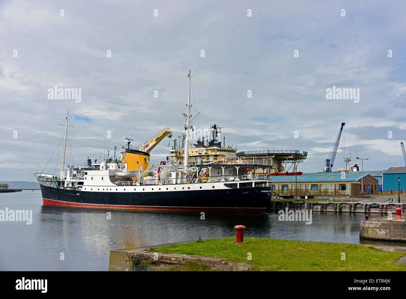 Versand im Albert Dock. Hafen von Leith, Edinburgh, Schottland, Vereinigtes Königreich, Europa. Stockfoto