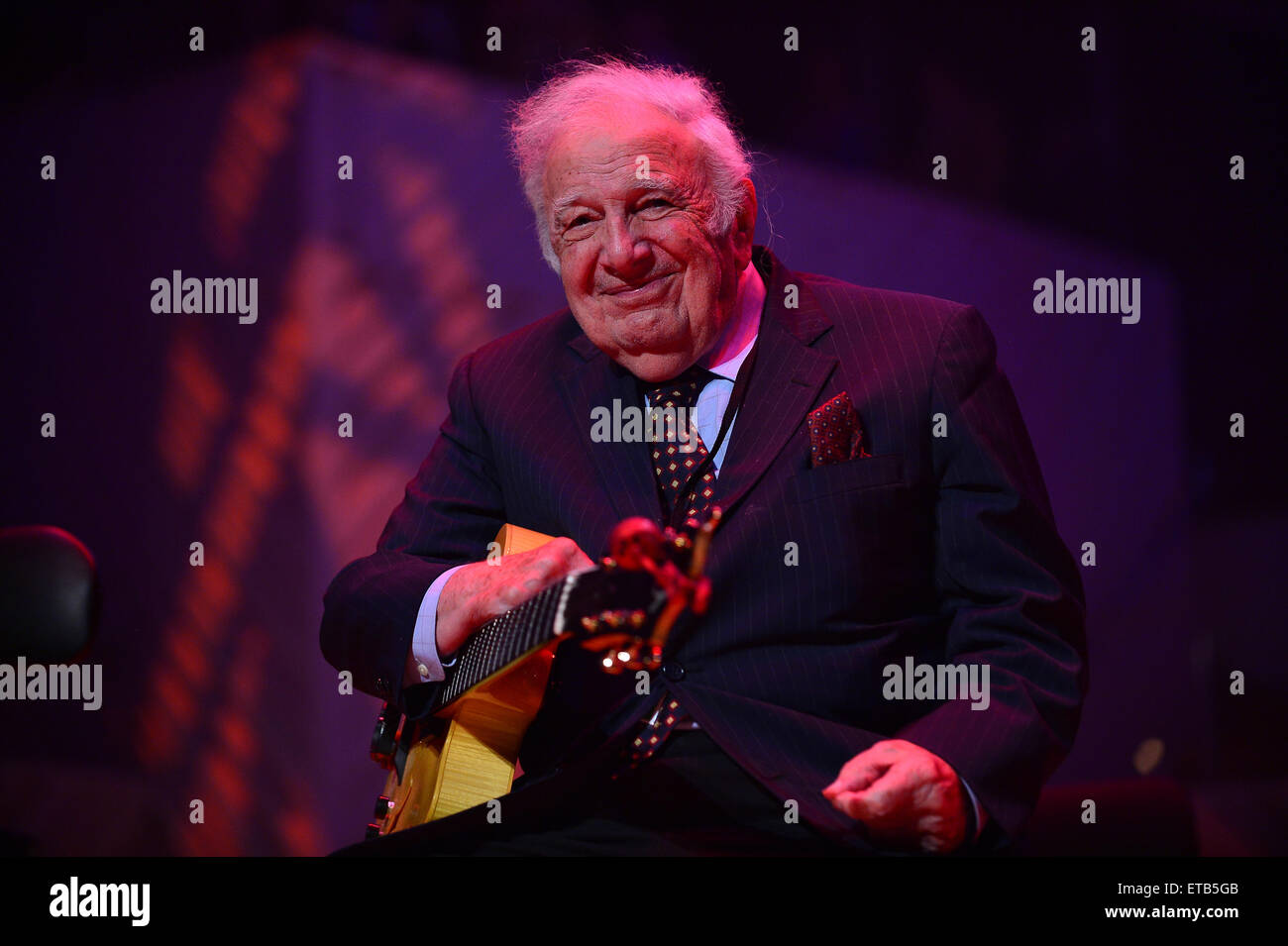 Miami Beach Jazz Fest - neue World Center mit lebenden Legenden des Jazz: Bucky Pizzarelli wo: Miami, Florida, Vereinigte Staaten, wann: 11. Januar 2015 Kredit: JLN Photography/WENN.com Stockfoto