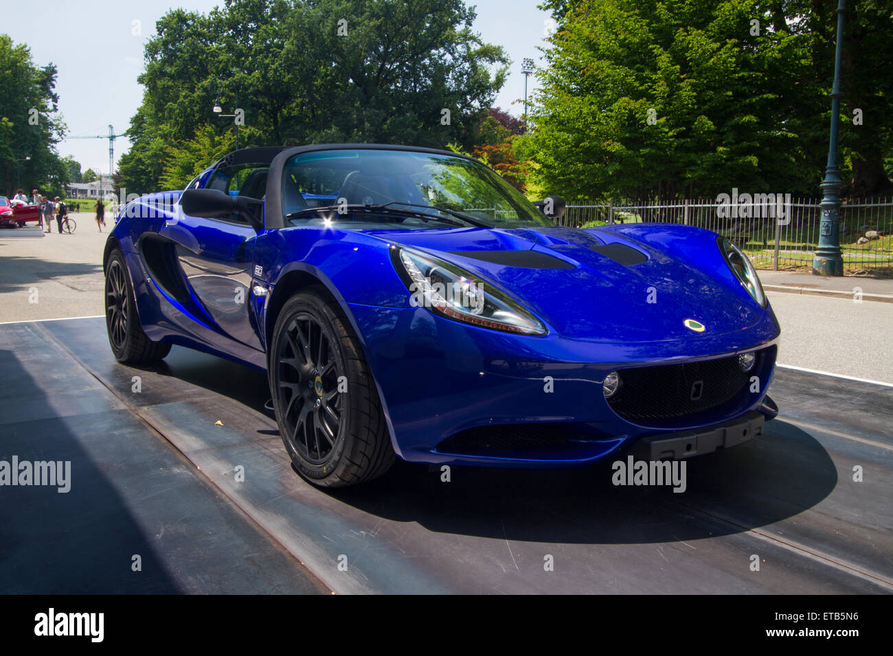 Turin, Italien, 11. Juni 2015. Ein blauer Lotus Elise 2.0. Parco Valentino Autoshow statt 93 Autos von vielen Automobilherstellern und Auto-Designer Valentino Park, Turin, Italien. Stockfoto