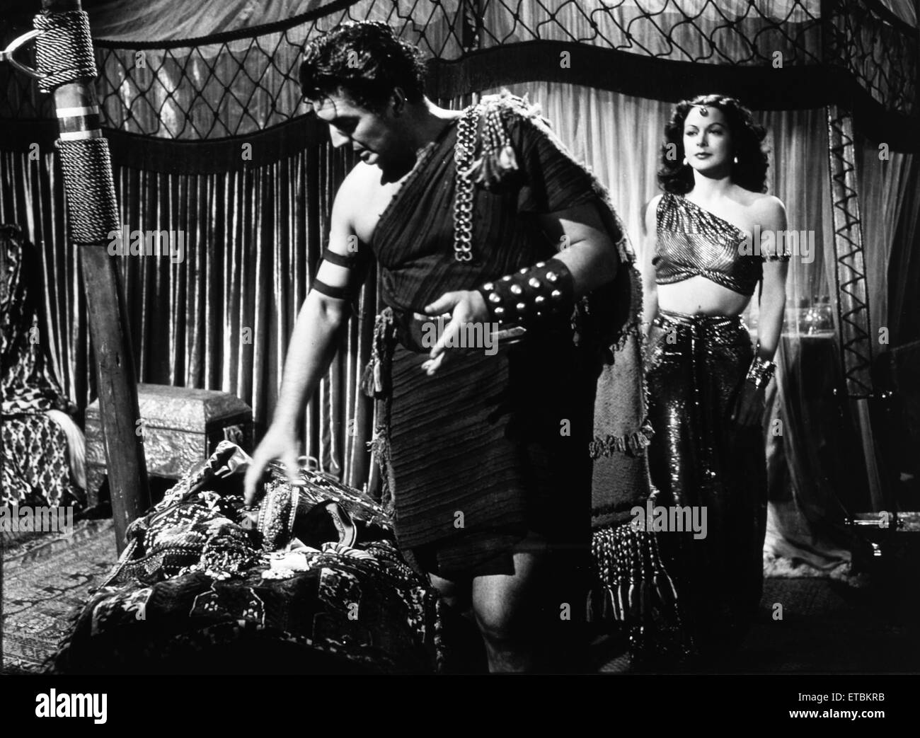 Victor Mature, Hedy Lamarr, am Set des Films "Samson und Delilah", 1949 Stockfoto