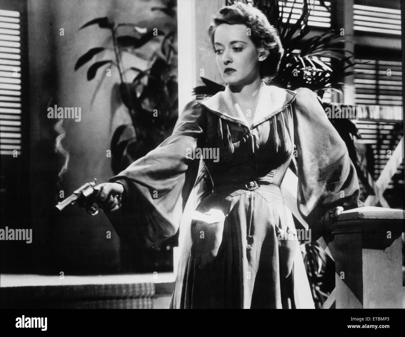 Bette Davis, am Set des Films "Der Brief", 1940 Stockfoto