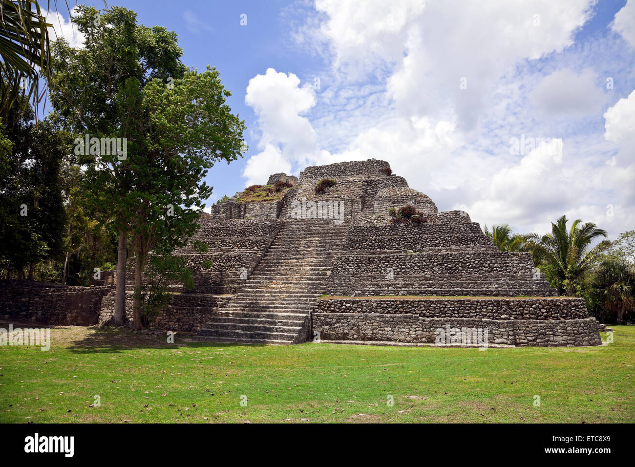 Ein beliebter Tagesausflug für Kreuzfahrt-Passagiere, Chacchoben an der mexikanischen Riviera wurde von den Maya schon 200 v. Chr. besiedelt. Stockfoto