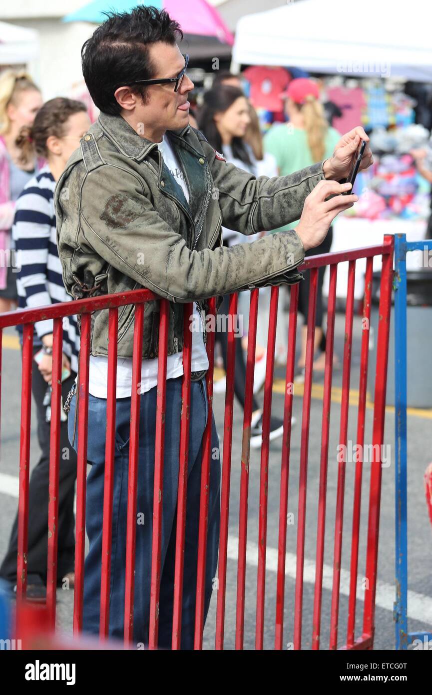 Johnny Knoxville nimmt seine Familie in Studio City Farmers Market Featuring: Johnny Knoxville, Philip John Clapp Where: Los Angeles, California, Vereinigte Staaten von Amerika bei: 18. Januar 2015 Credit: WENN.com Stockfoto