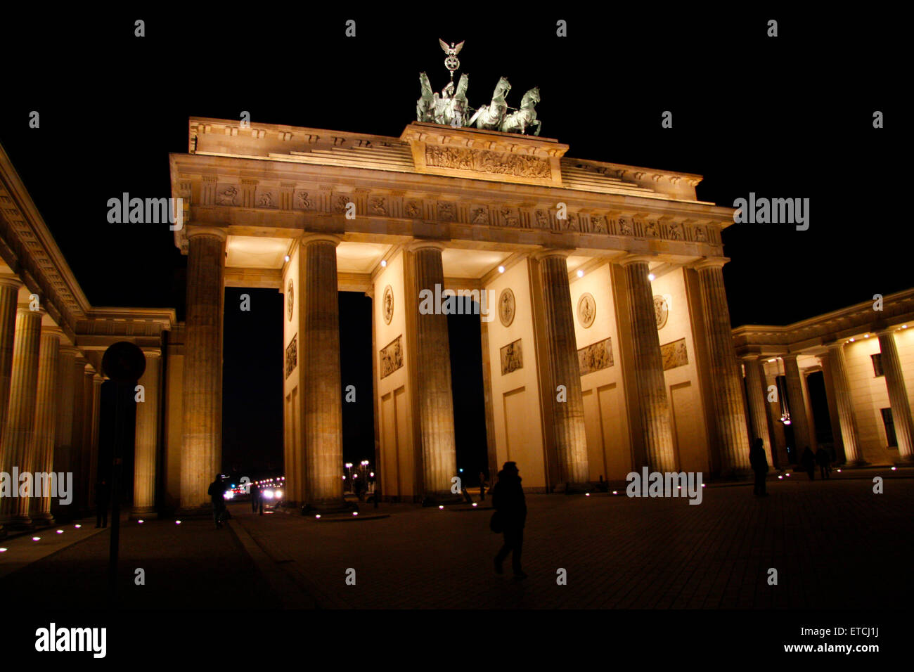 Februar 2012 - BERLIN: das Brandenburger Tor am Pariser Platz in Berlin-Mitte. Stockfoto