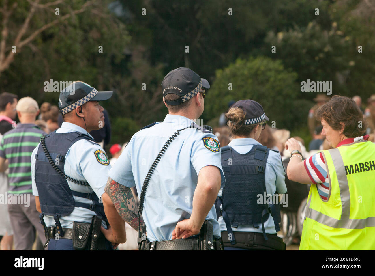 Sydney, Australien. 13. Juni 2015. 10. Jahr des Avalon Beach Military Tattoo für australische Verteidigung-Kräfte und lokale Gemeinschaft von freiwilligen Gruppen. Vertreter der lokalen Schülerbands, ländlichen neu Südwales-Feuerwehr, Polizei, staatliche Notdienste SES, pensionierte Mitarbeiter und Schausteller anwesend bei dieser Veranstaltung auf Sydneys Nordstrände waren. Stockfoto