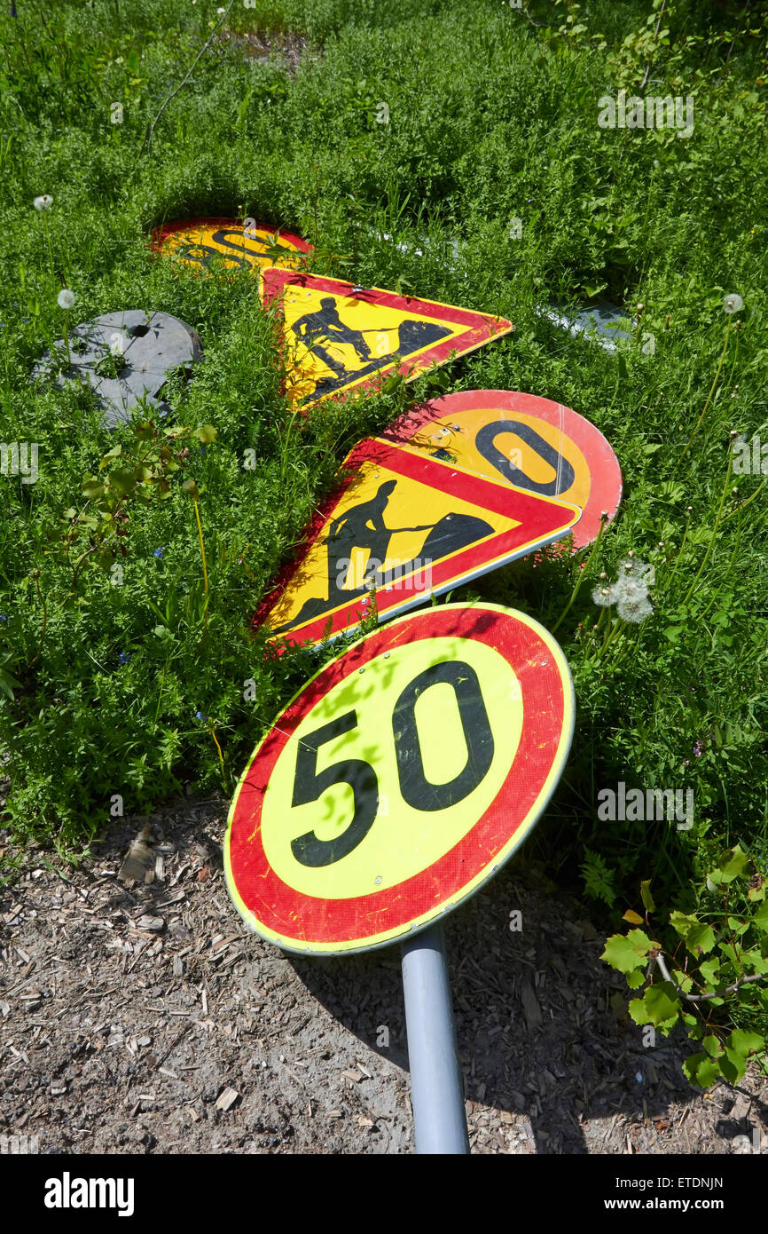Verkehrszeichen auf Boden, Finnland Stockfoto