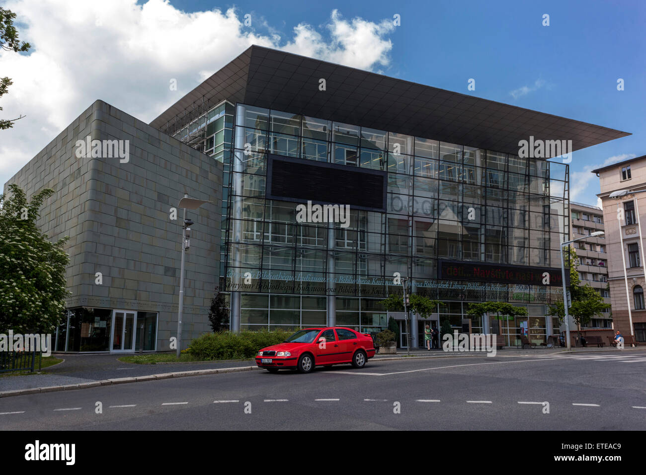 Liberec, Nord böhmischen Stadt, regionale wissenschaftliche Bibliothek und die jüdische Synagoge, Tschechische Republik Stockfoto