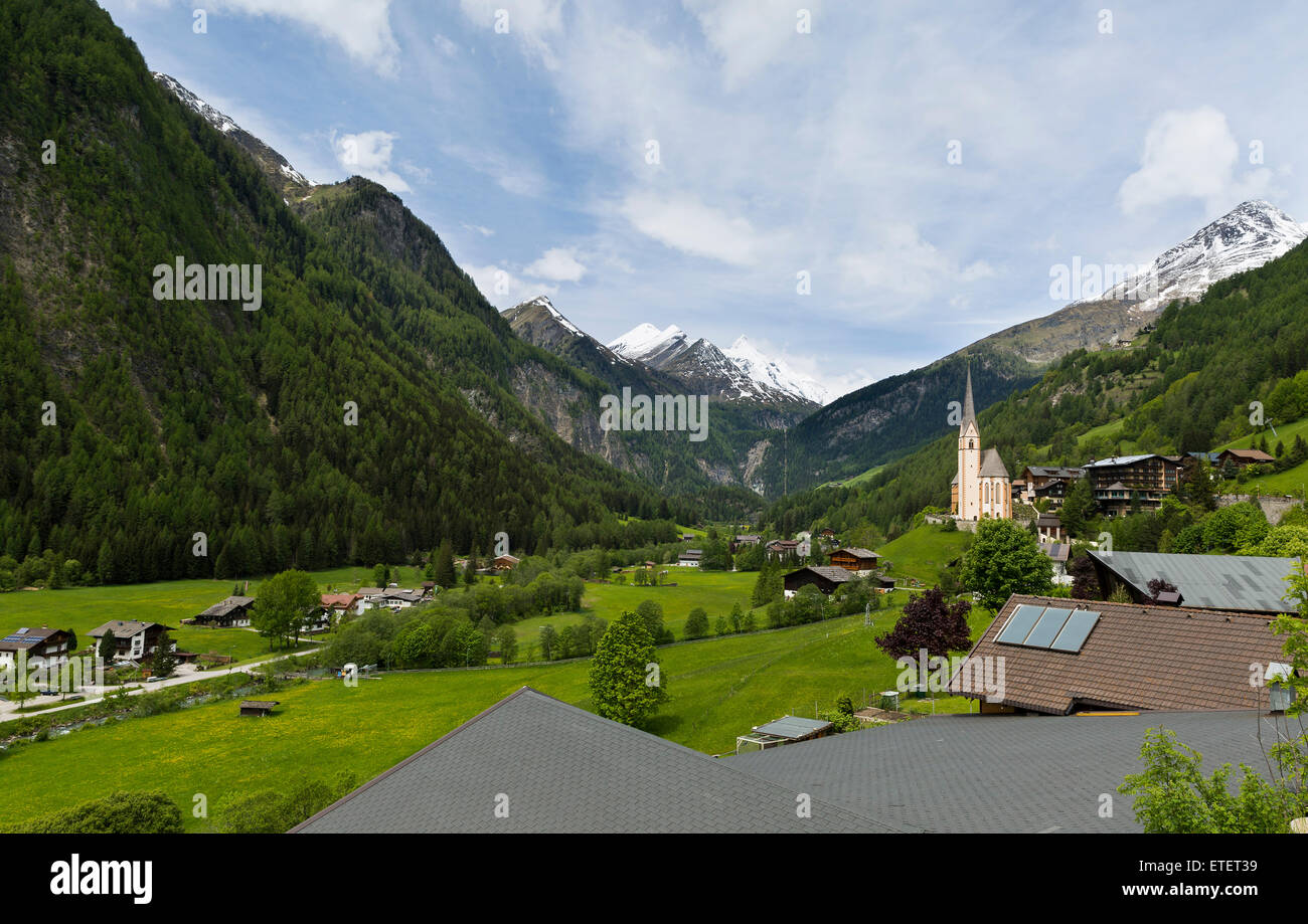 Dorfes Heiligenblut am Fuße der Alpen in Österreich Stockfoto