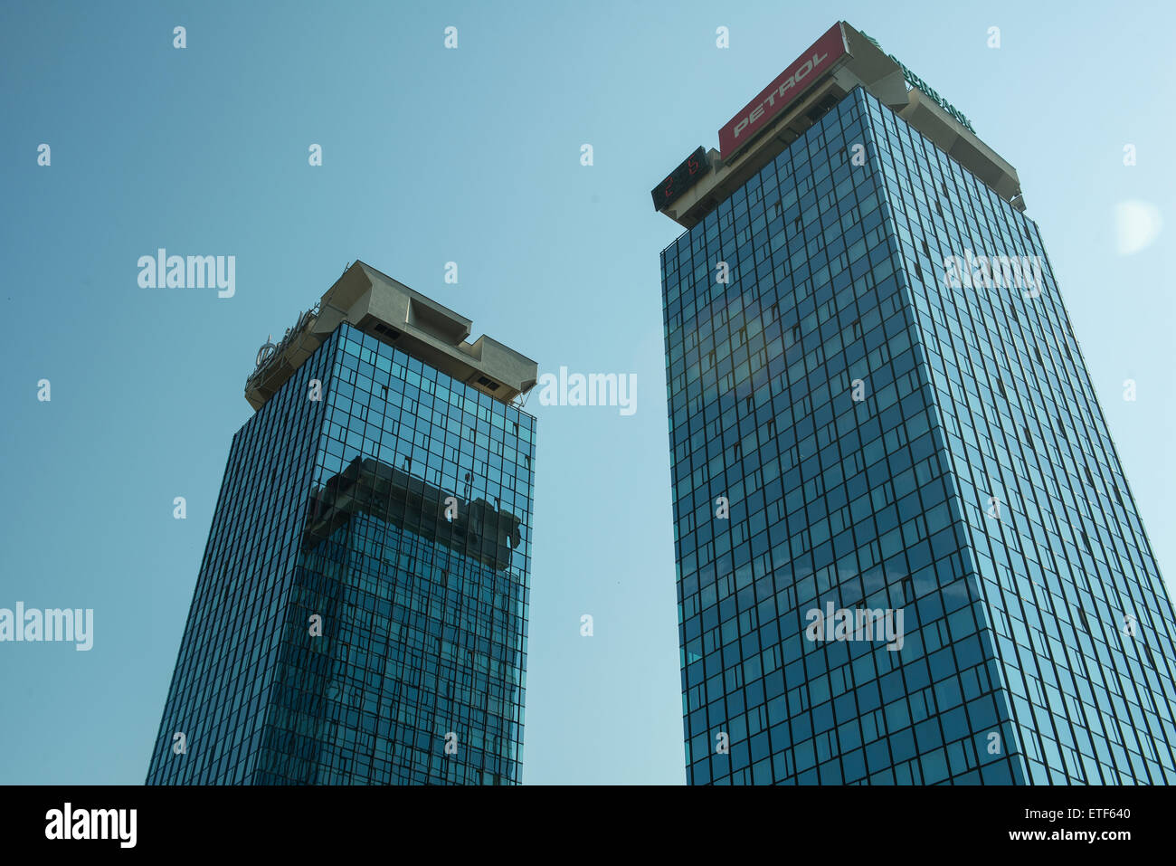 Die Twin Towers Momo und Uzeir in Sarajevo Stockfotografie - Alamy