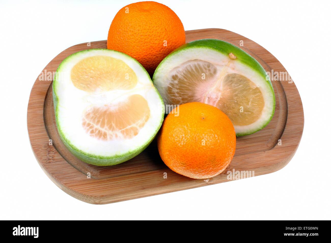 Sweetie, Mandarine und Orange auf weißem Hintergrund Stockfoto