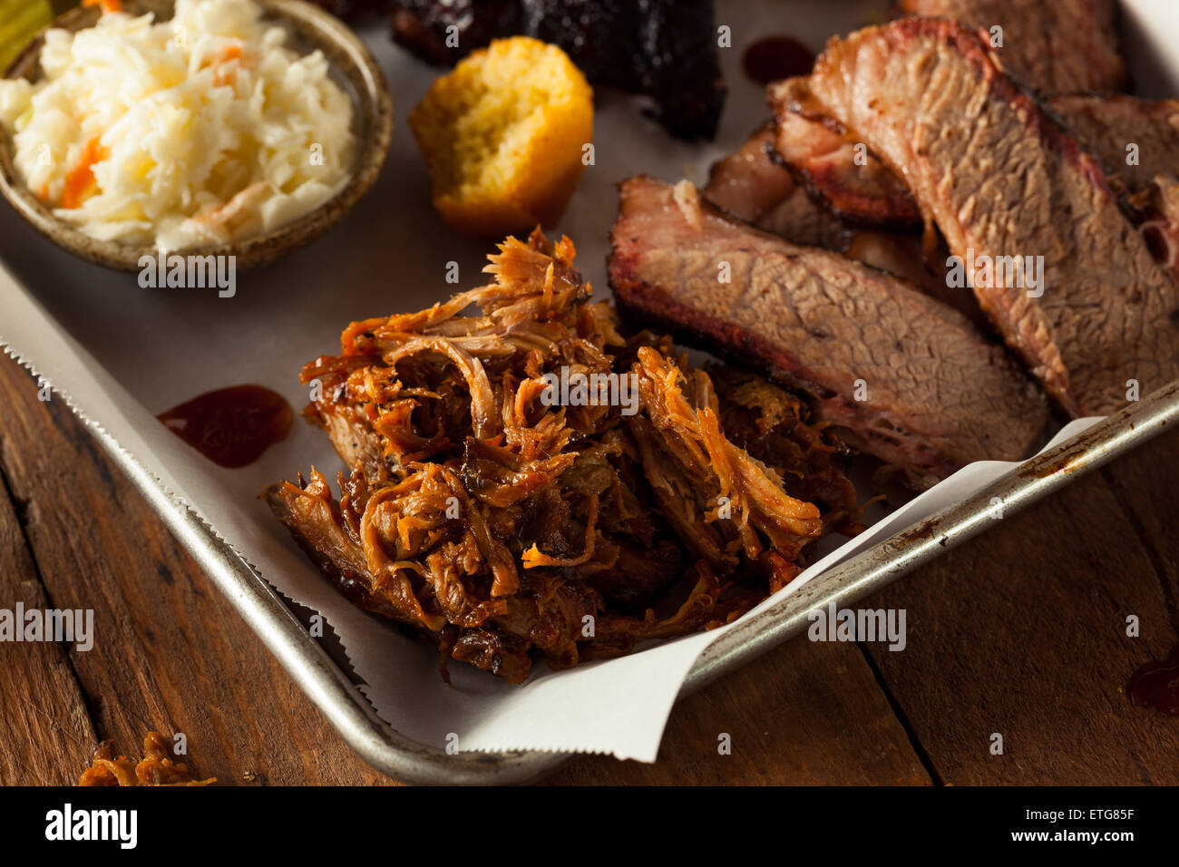 Hausgemachte Barbecue Schweinefleisch auf einer Platte gezogen Stockfoto