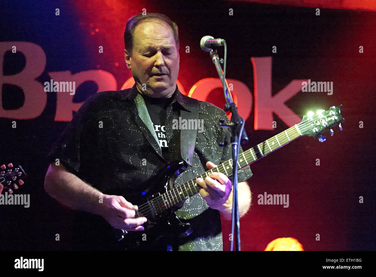 Sam Andrews, Gründer-Gitarrist der Band Big Brother-Holdinggesellschaft, die Sängerin Janis Joplin vorgestellten gestorben im Alter von 73 Featuring: Sam Andrews wo: Southampton, Vereinigtes Königreich: 20. Februar 2015 Credit: WENN.com Stockfoto