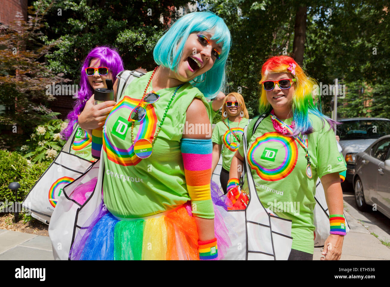 Samstag, 13. Juni 2015, Washington, DC USA: Tausende von Washington, DC LGBT-Gemeinschaft versammeln sich am DuPont Circle, kick-off Hauptstadt stolz 2015 Stockfoto