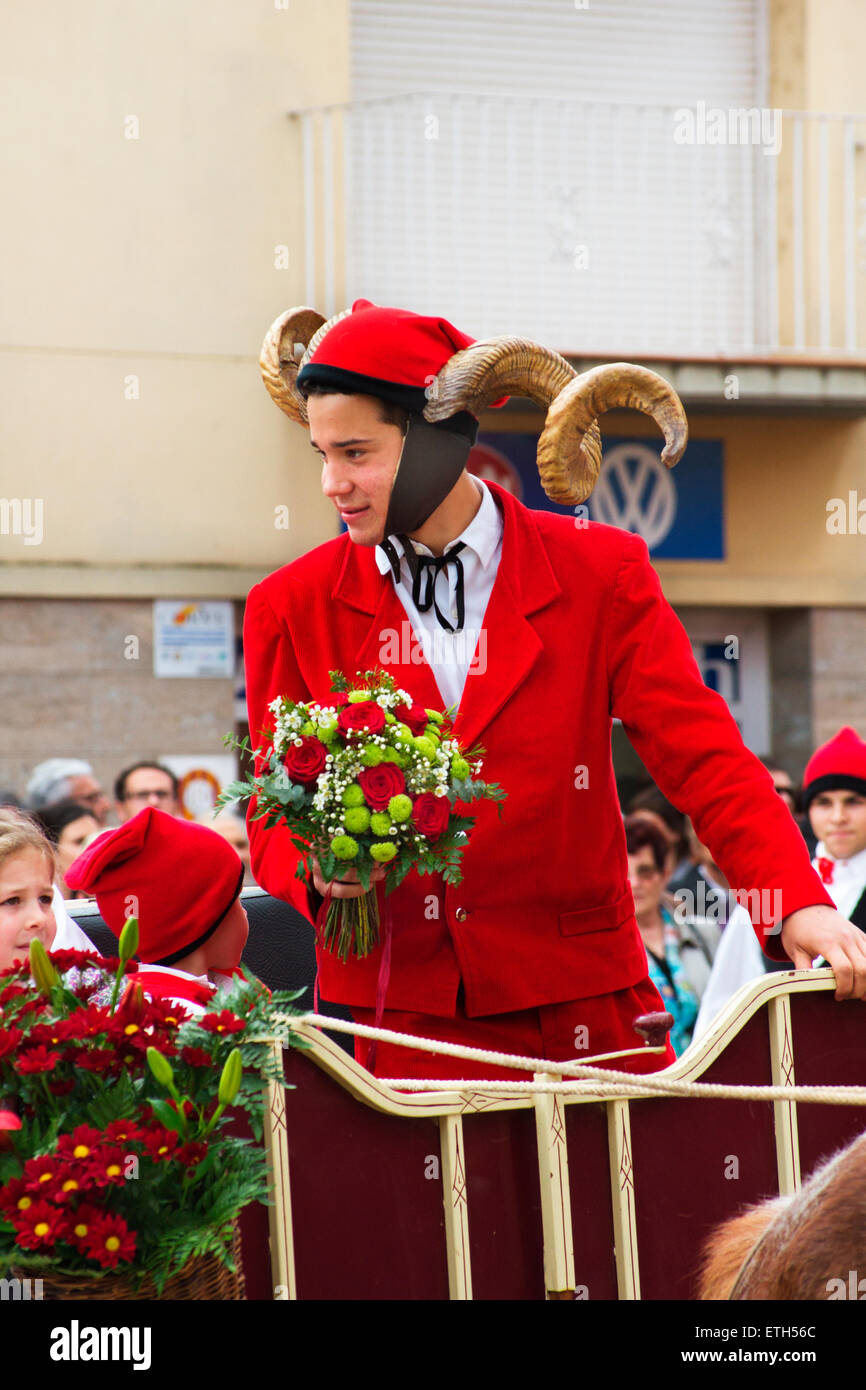Festa de l ' Arbre ich Ball del Cornut in Cornellà de Terri. Stockfoto