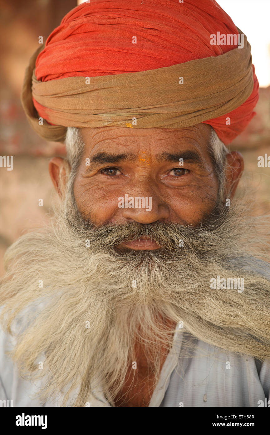 Rajasthani Mann mit Turban, Jodhpur, Rajasthan, Indien Stockfoto