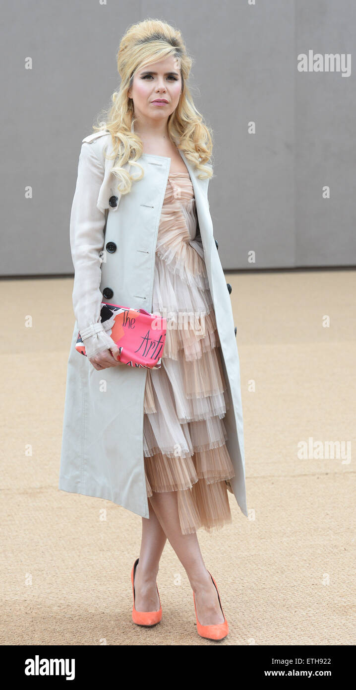 London Fashionweek Herbst/Winter 2015 - Burberry Prorsum - vor der Ankunftshalle Mitwirkende: Paloma Faith wo: London, Vereinigtes Königreich bei: 23. Februar 2015 Credit: WENN.com Stockfoto