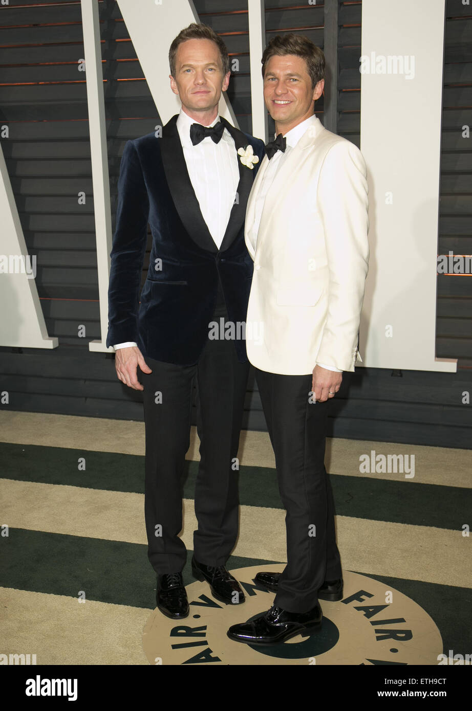 Prominente besuchen 2015 Vanity Fair Oscar Party im Wallis Annenberg Center for the Performing Arts mit Rathaus in Beverly Hills.  D: Neil Patrick Harris, David Burtka Where: Los Angeles, California, Vereinigte Staaten von Amerika bei: Kredit-22. Februar 2015: Brian To/WENN.com Stockfoto