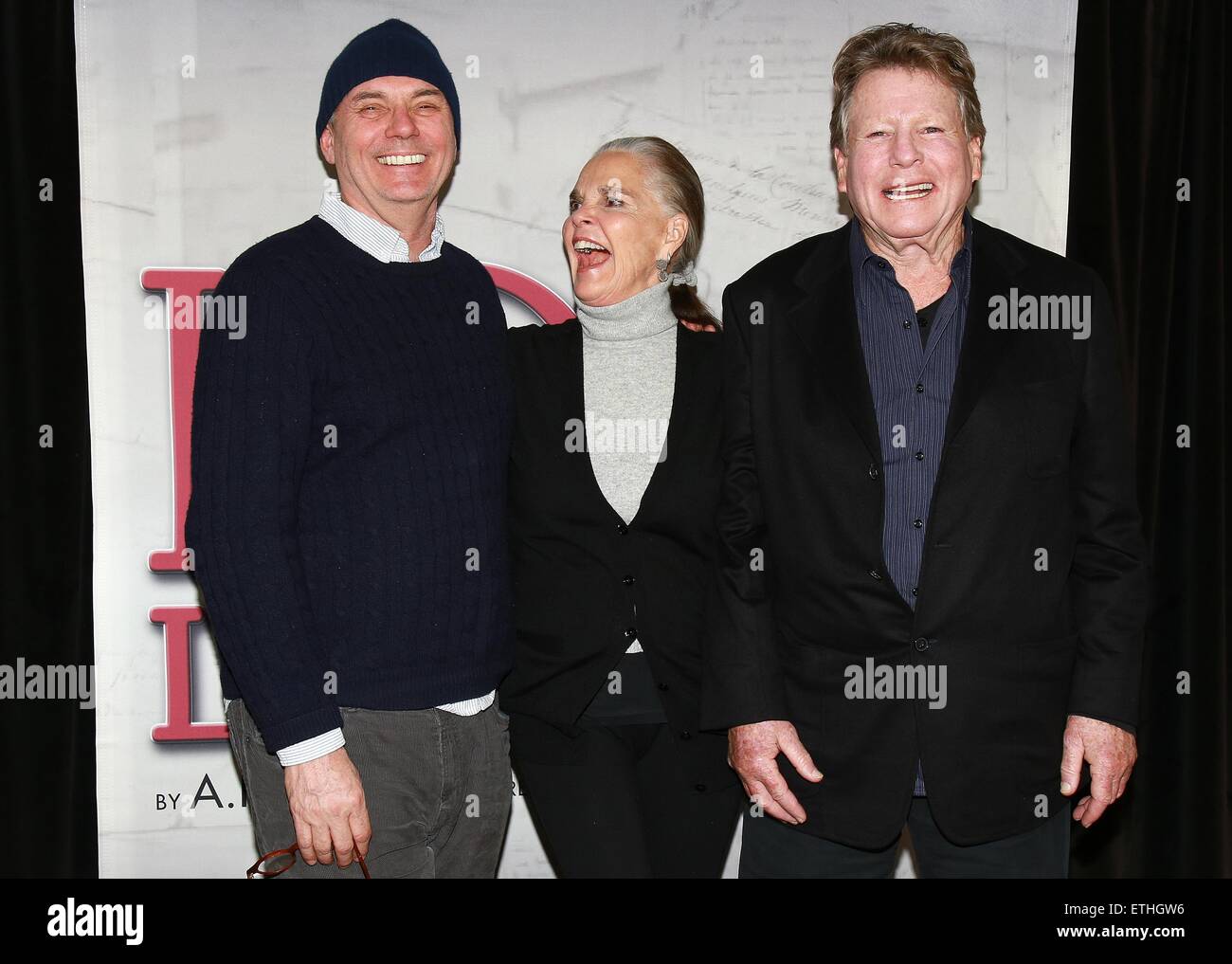 Die Stars des Films 1970 Liebesgeschichte vereinen während der Proben für die kommende Tour-Produktion von Love Letters, Shetler Studios.  Mitwirkende: Gregory Mosher, Ali MacGraw, Ryan O'Neal wo: New York, New York, Vereinigte Staaten von Amerika bei: Kredit-24. Februar 2015: Joseph Marzullo/WENN.com Stockfoto