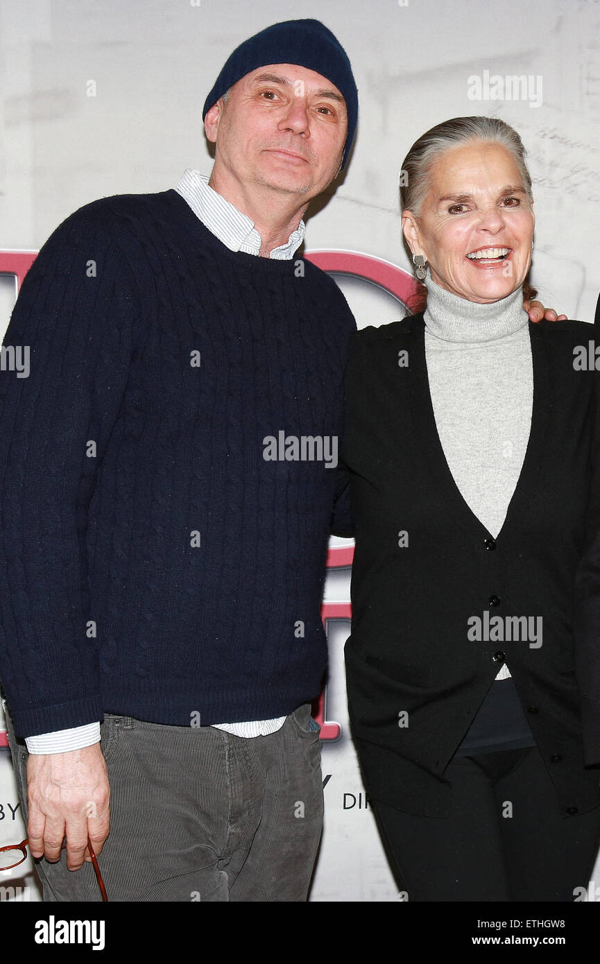 Die Stars des Films 1970 Liebesgeschichte vereinen während der Proben für die kommende Tour-Produktion von Love Letters, Shetler Studios.  Mitwirkende: Gregory Mosher, Ali MacGraw Where: New York, New York, Vereinigte Staaten von Amerika bei: Kredit-24. Februar 2015: Joseph Marzullo/WENN.com Stockfoto