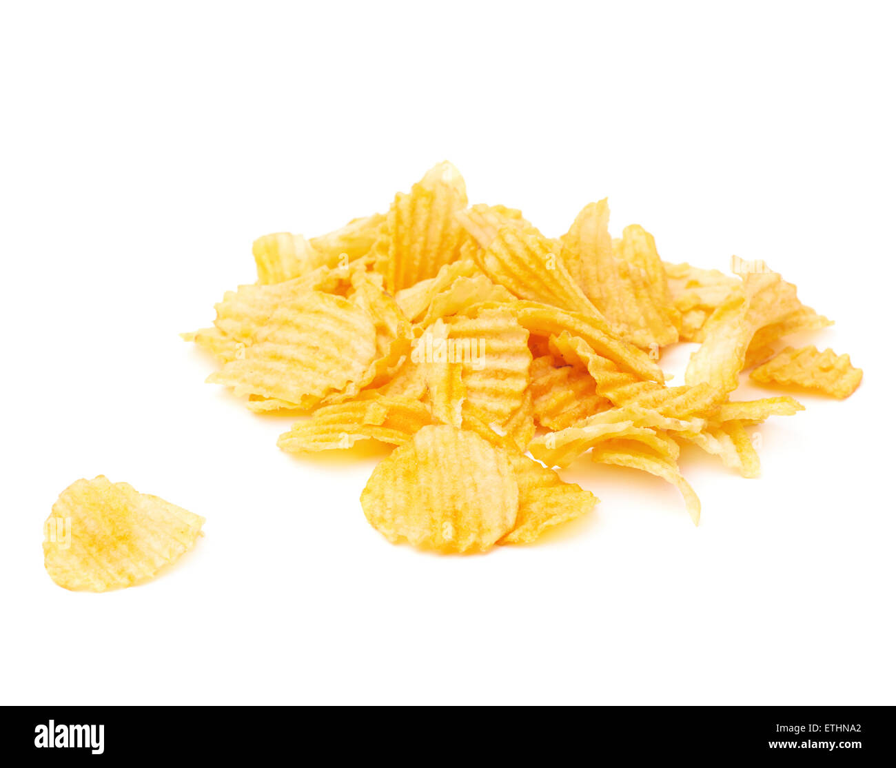 Haufen von mehreren Kartoffelchips isoliert Stockfoto