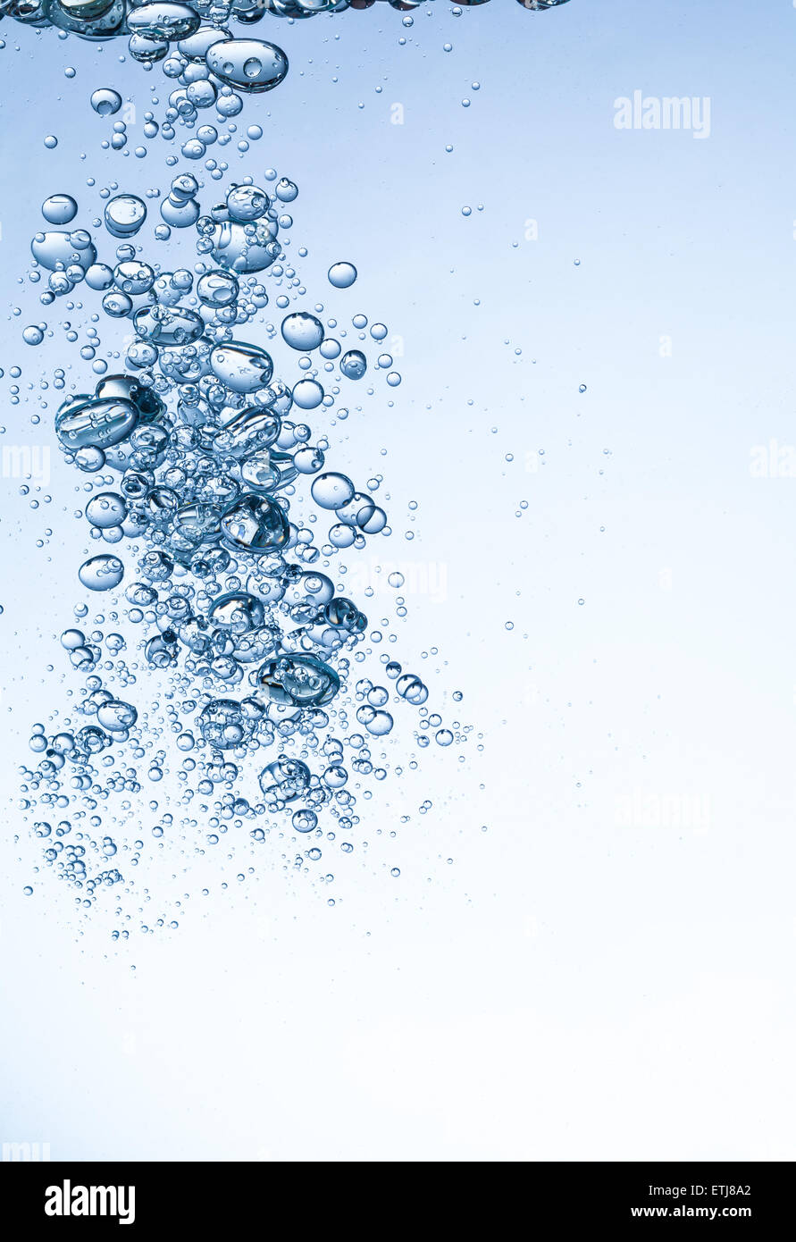 Makrofoto des abstrakten Form Blasen im Wasser Stockfoto